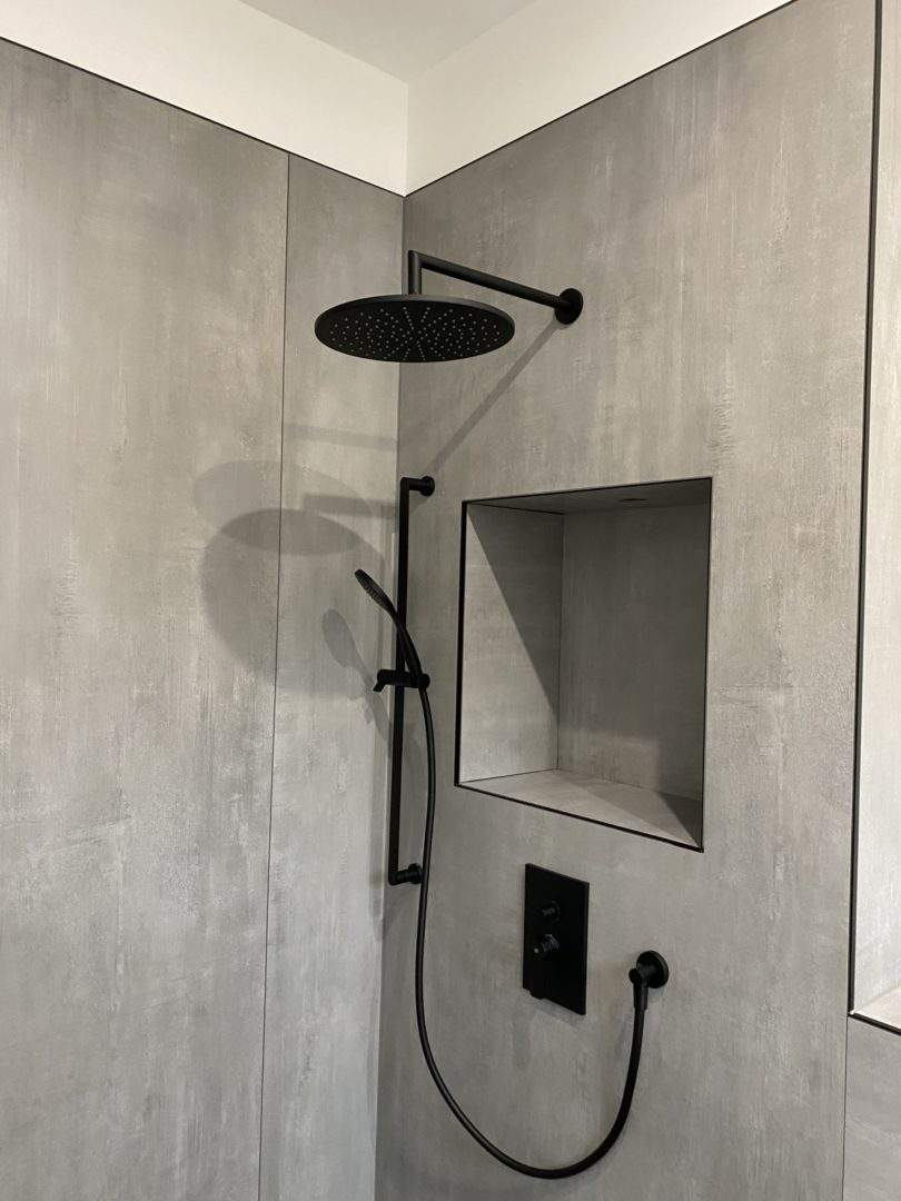 Walk-in-Dusche in Betonoptik